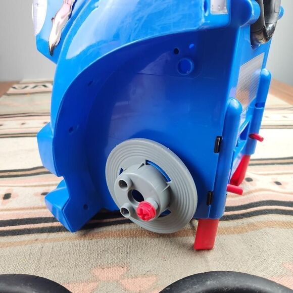 Dickie Set Car Repair Honks and Revs Lots of Screws and Pieces -- Not Complete - Picture 5 of 6